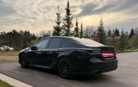 Toyota Camry, 2021 год, 3 200 000 рублей, 5 фотография