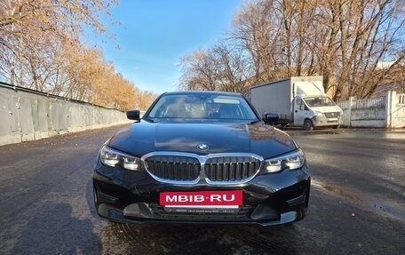 BMW 3 серия, 2019 год, 3 250 000 рублей, 3 фотография