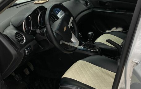 Chevrolet Cruze II, 2011 год, 575 000 рублей, 2 фотография