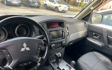 Mitsubishi Pajero IV, 2014 год, 2 600 000 рублей, 6 фотография