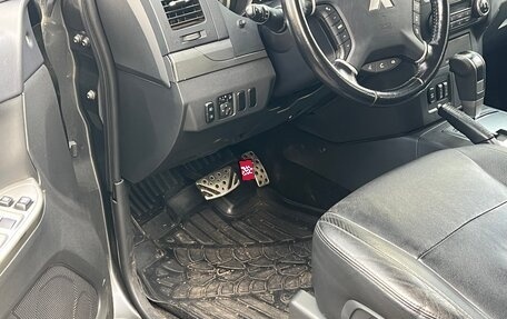 Mitsubishi Pajero IV, 2014 год, 2 600 000 рублей, 4 фотография