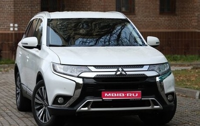 Mitsubishi Outlander III рестайлинг 3, 2021 год, 2 520 000 рублей, 1 фотография