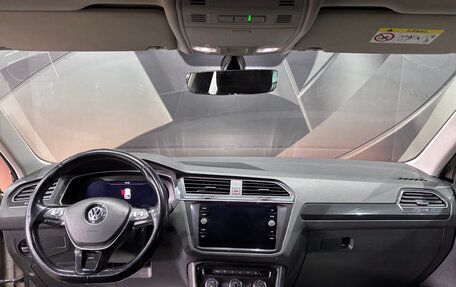 Volkswagen Tiguan II, 2018 год, 1 825 000 рублей, 8 фотография