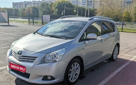 Toyota Verso I, 2012 год, 1 600 000 рублей, 3 фотография