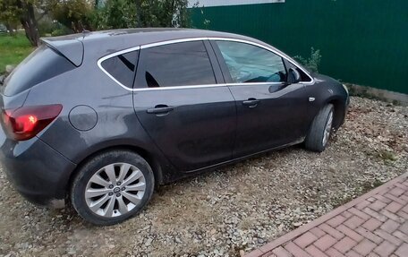 Opel Astra J, 2012 год, 600 000 рублей, 2 фотография