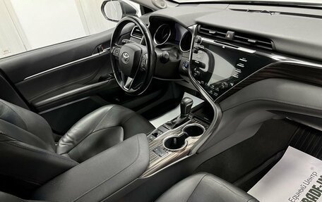 Toyota Camry, 2019 год, 2 795 000 рублей, 14 фотография