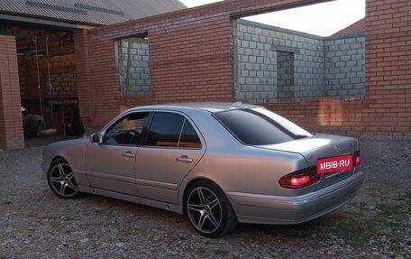 Mercedes-Benz E-Класс, 2000 год, 530 000 рублей, 6 фотография