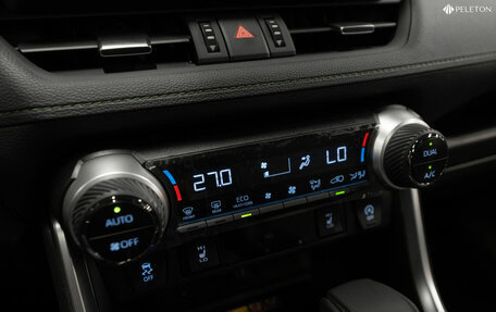 Toyota RAV4, 2025 год, 4 300 000 рублей, 19 фотография