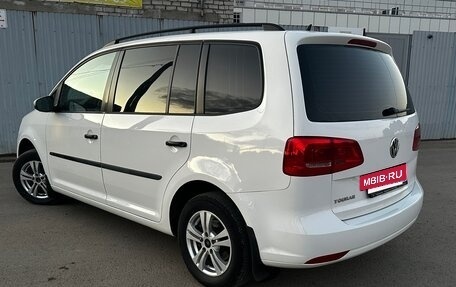 Volkswagen Touran III, 2013 год, 990 000 рублей, 3 фотография