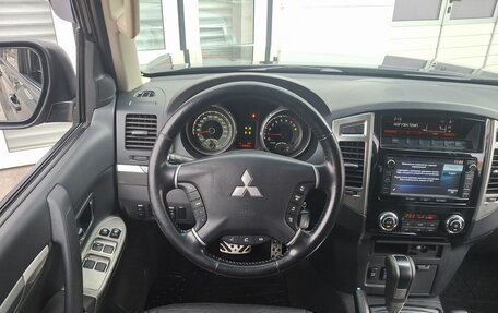 Mitsubishi Pajero IV, 2015 год, 2 890 000 рублей, 6 фотография