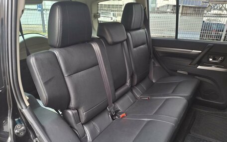 Mitsubishi Pajero IV, 2015 год, 2 890 000 рублей, 10 фотография