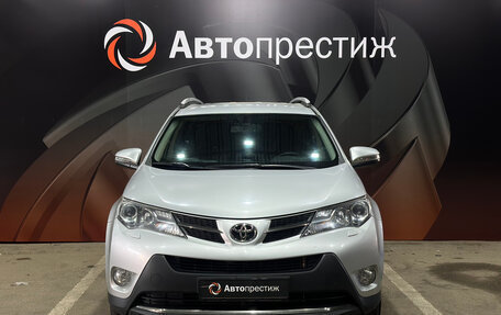 Toyota RAV4, 2013 год, 1 880 000 рублей, 2 фотография