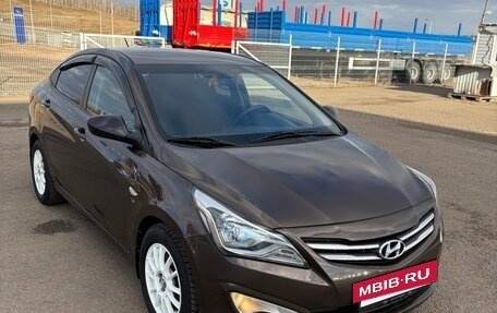 Hyundai Solaris II рестайлинг, 2014 год, 900 000 рублей, 3 фотография