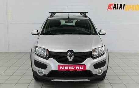 Renault Sandero II рестайлинг, 2015 год, 850 000 рублей, 2 фотография
