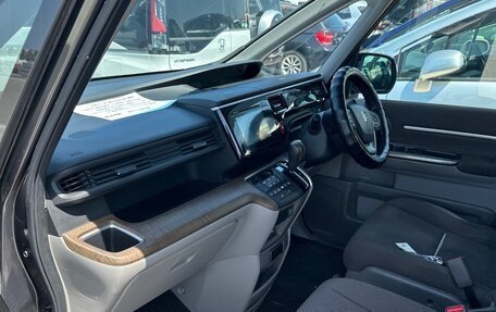 Honda Stepwgn IV, 2016 год, 1 568 000 рублей, 6 фотография