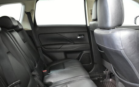 Mitsubishi Outlander III рестайлинг 3, 2016 год, 1 419 000 рублей, 13 фотография