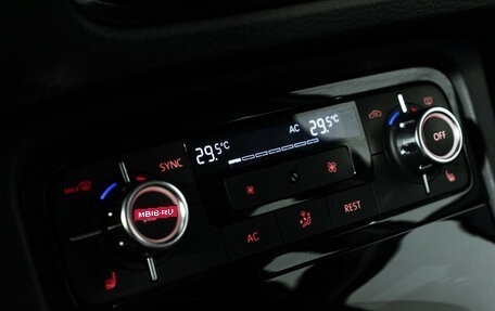 Volkswagen Touareg III, 2011 год, 1 649 898 рублей, 18 фотография