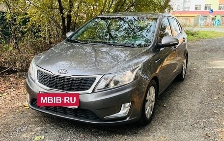 KIA Rio III рестайлинг, 2013 год, 785 000 рублей, 2 фотография