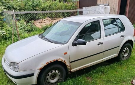 Volkswagen Golf IV, 1999 год, 180 000 рублей, 2 фотография