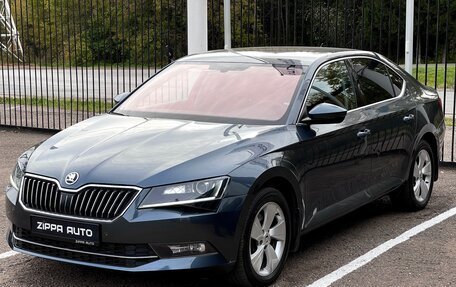 Skoda Superb III рестайлинг, 2016 год, 1 759 000 рублей, 3 фотография