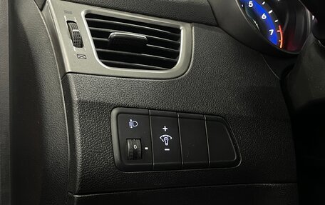 Hyundai Elantra V, 2011 год, 999 000 рублей, 12 фотография