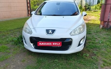 Peugeot 308 II, 2011 год, 605 000 рублей, 2 фотография