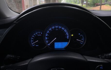 Toyota Auris II, 2013 год, 975 000 рублей, 13 фотография