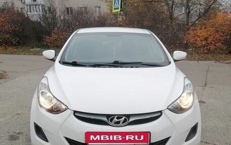 Hyundai Elantra V, 2013 год, 1 000 000 рублей, 3 фотография