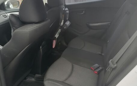 Hyundai Elantra V, 2013 год, 1 000 000 рублей, 11 фотография