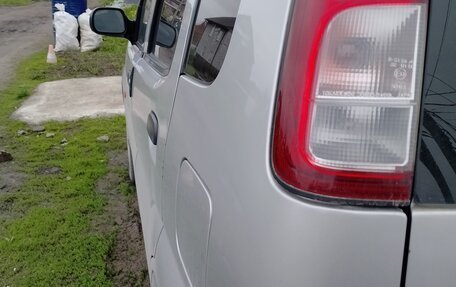 Suzuki Swift II, 2002 год, 300 000 рублей, 6 фотография