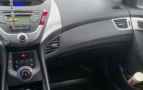 Hyundai Elantra V, 2013 год, 1 000 000 рублей, 20 фотография