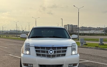 Cadillac Escalade III, 2010 год, 1 495 000 рублей, 2 фотография