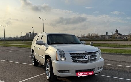 Cadillac Escalade III, 2010 год, 1 495 000 рублей, 3 фотография
