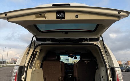 Cadillac Escalade III, 2010 год, 1 495 000 рублей, 9 фотография