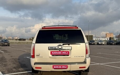 Cadillac Escalade III, 2010 год, 1 495 000 рублей, 6 фотография