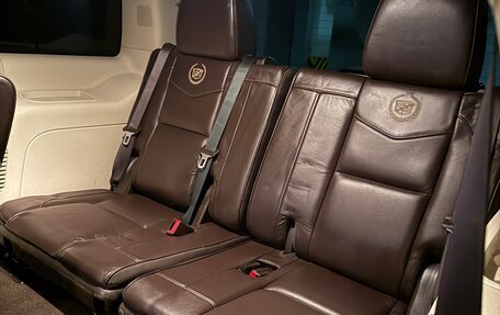 Cadillac Escalade III, 2010 год, 1 495 000 рублей, 27 фотография