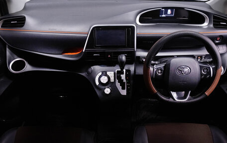 Toyota Sienta II, 2020 год, 1 699 000 рублей, 17 фотография