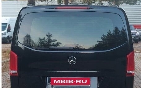 Mercedes-Benz V-Класс, 2018 год, 3 850 000 рублей, 3 фотография