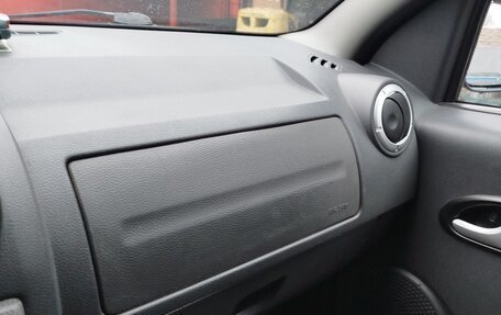 Renault Logan I, 2009 год, 380 000 рублей, 2 фотография