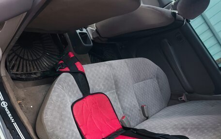 Nissan March II, 2001 год, 175 000 рублей, 2 фотография