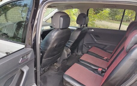 Volkswagen Touran III, 2019 год, 1 950 000 рублей, 6 фотография