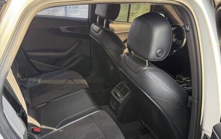 Audi A4, 2016 год, 2 000 000 рублей, 6 фотография