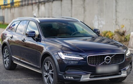Volvo V90 Cross Country I рестайлинг, 2019 год, 3 500 000 рублей, 4 фотография