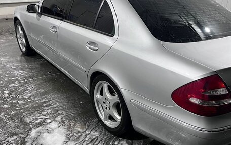 Mercedes-Benz E-Класс, 2003 год, 850 000 рублей, 6 фотография