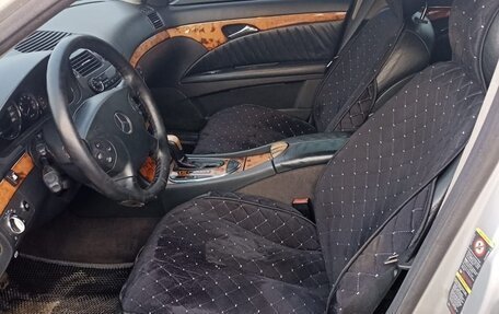 Mercedes-Benz E-Класс, 2003 год, 850 000 рублей, 10 фотография