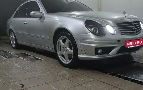Mercedes-Benz E-Класс, 2003 год, 850 000 рублей, 3 фотография