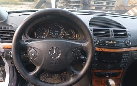 Mercedes-Benz E-Класс, 2003 год, 850 000 рублей, 13 фотография