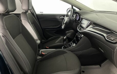 Opel Astra K, 2018 год, 1 235 000 рублей, 13 фотография