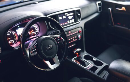 KIA Sportage IV рестайлинг, 2021 год, 2 450 000 рублей, 10 фотография