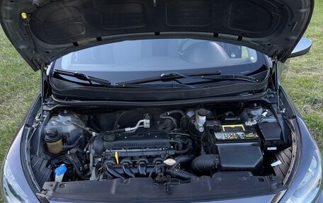 Hyundai Solaris II рестайлинг, 2012 год, 650 000 рублей, 7 фотография